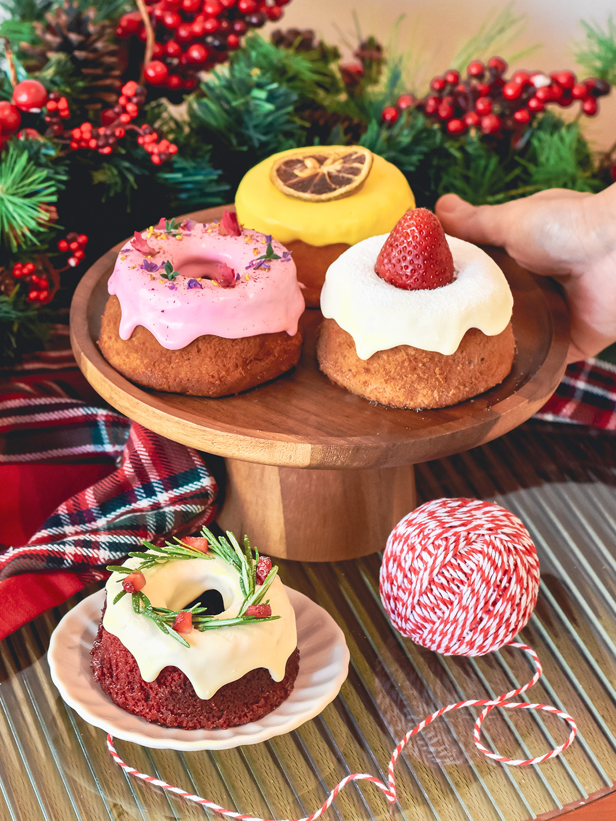 Holiday Teacakes (Box of 4) 🎅🎄